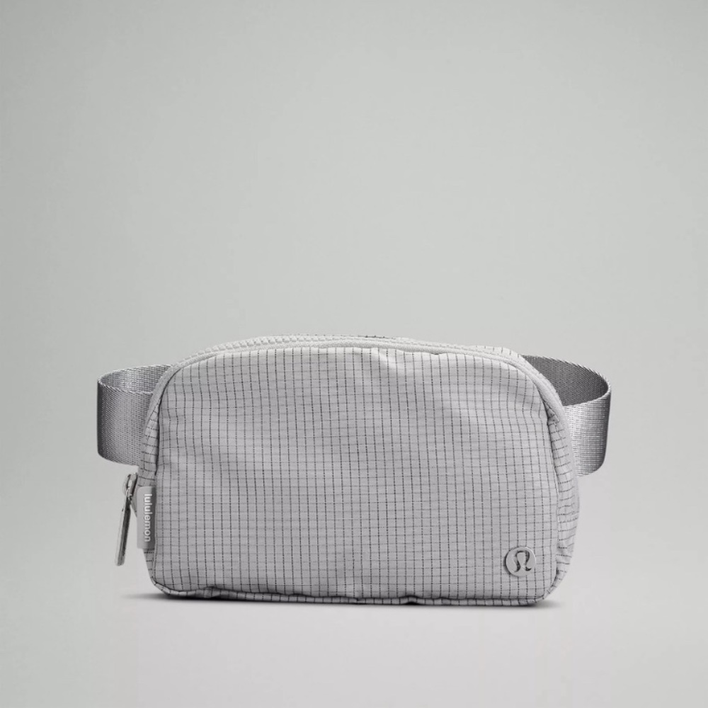 NWT lululemon everywhere belt bag